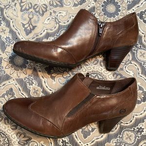 Born brown wingtip leather Chelsea bootie, size 9 1/2 (41)